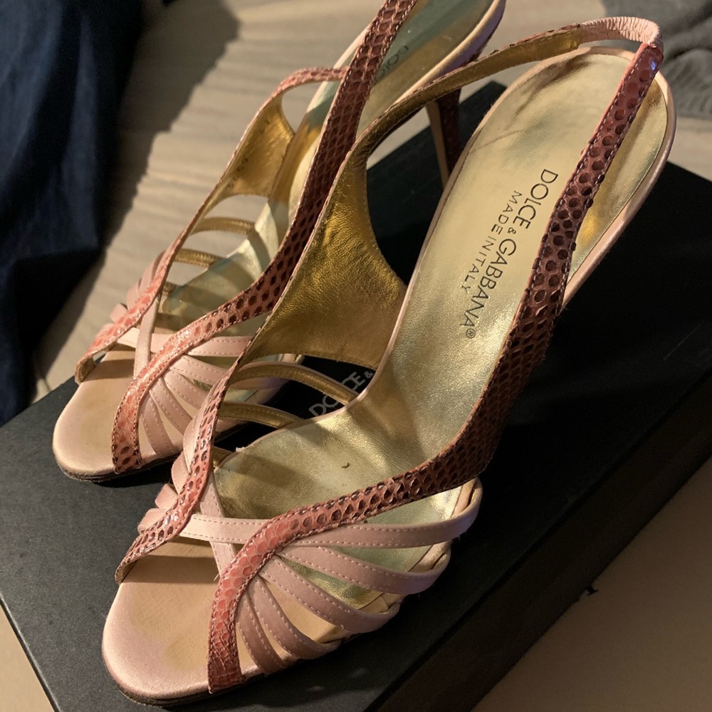 Dolce & Gabbana pink python sandals size 7